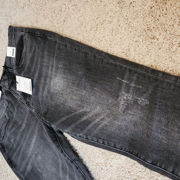 Judy Blue Capri's Size 7/28 - Picture 2 of 10